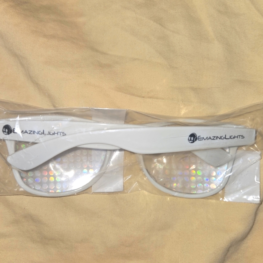 Diffraction Glasses